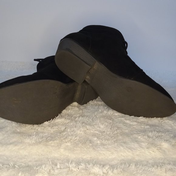 Taylor Chic Booties - Picture 10 of 11